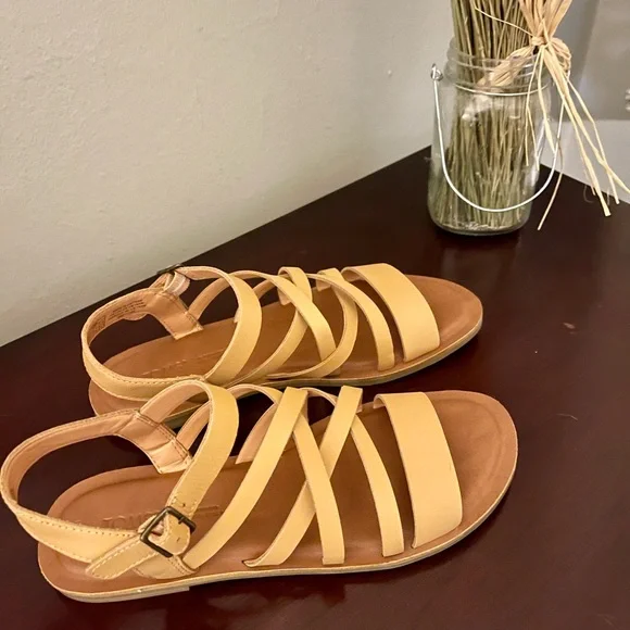Toms Women's Sephina Tan Strappy Sandals - Picture 2 of 5